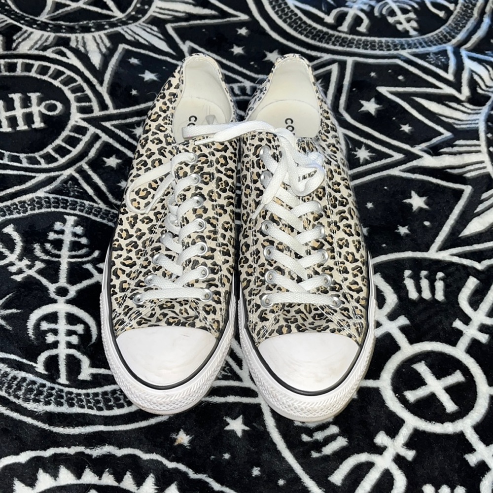 Men’s Low Top Leopard Print Converse